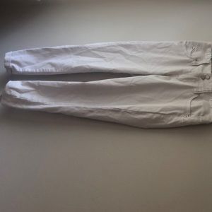 White skinny jeans